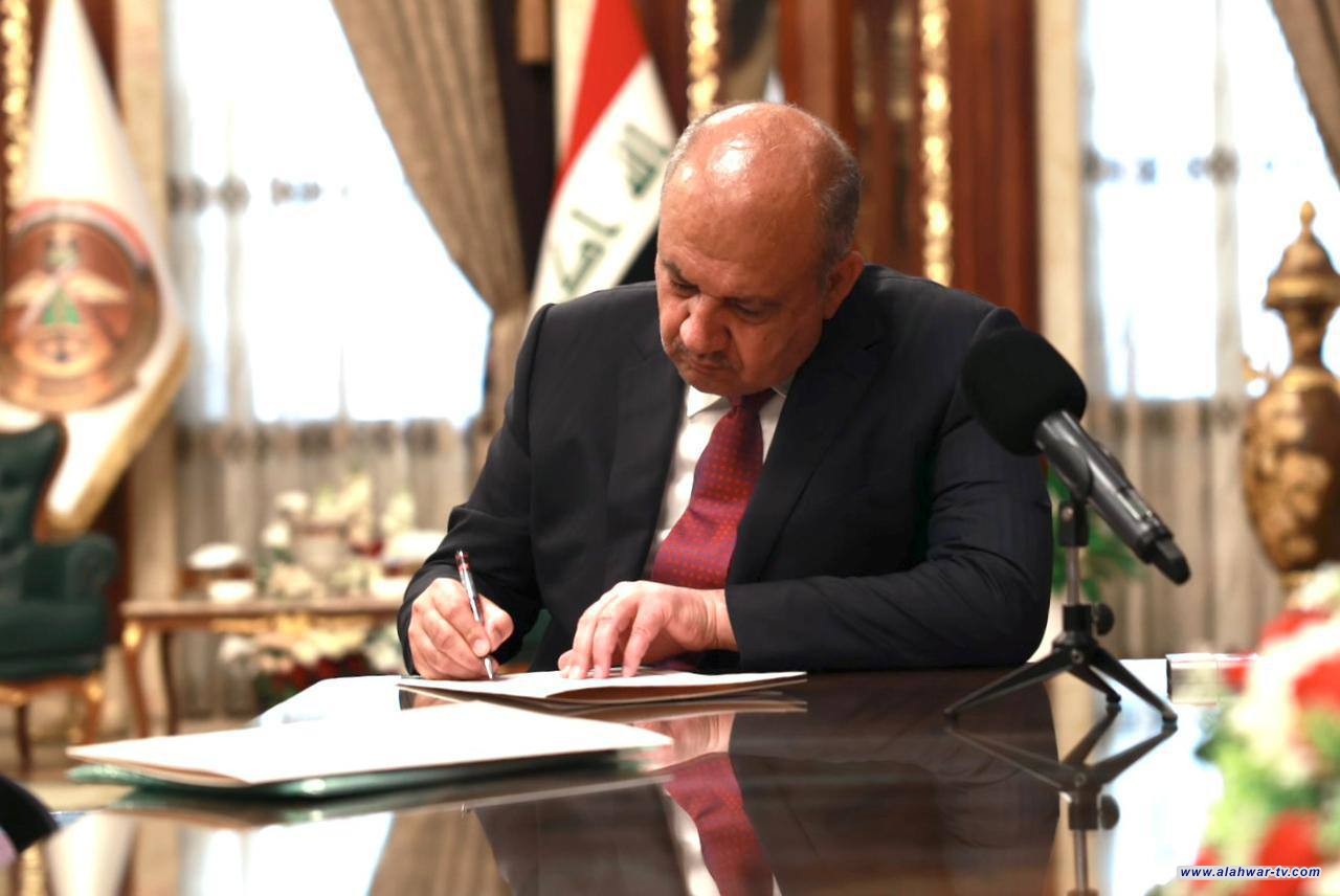 وزير الدفاع يؤكد المضي في القضاء على داعش بعد تحرير الموصل من الإرهاب